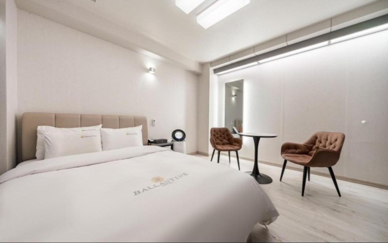 Ballantine Business Hotel Gwangju Metropolitan City Exterior foto