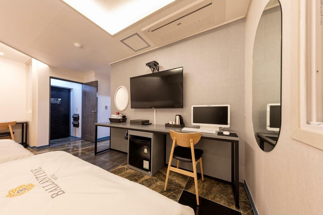Ballantine Business Hotel Gwangju Metropolitan City Exterior foto
