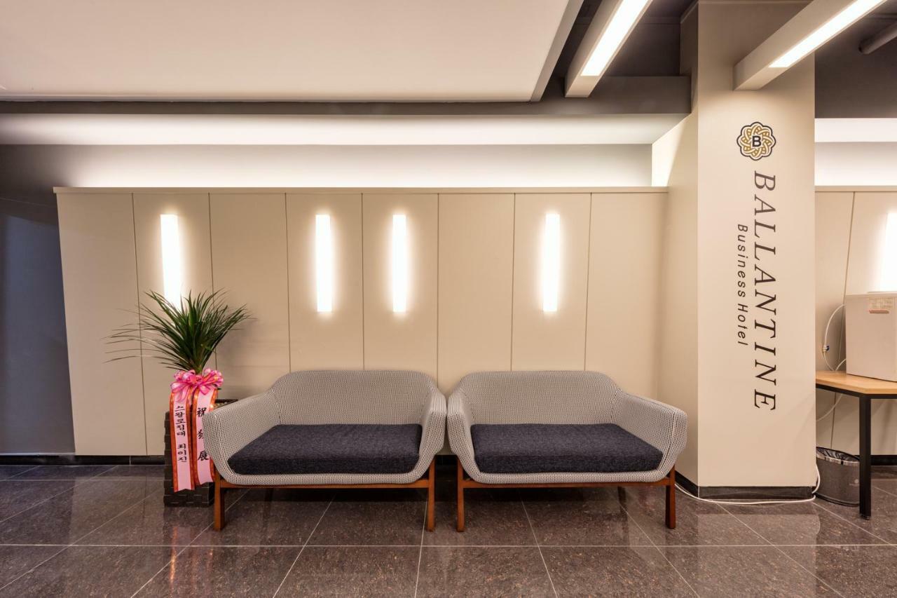 Ballantine Business Hotel Gwangju Metropolitan City Exterior foto